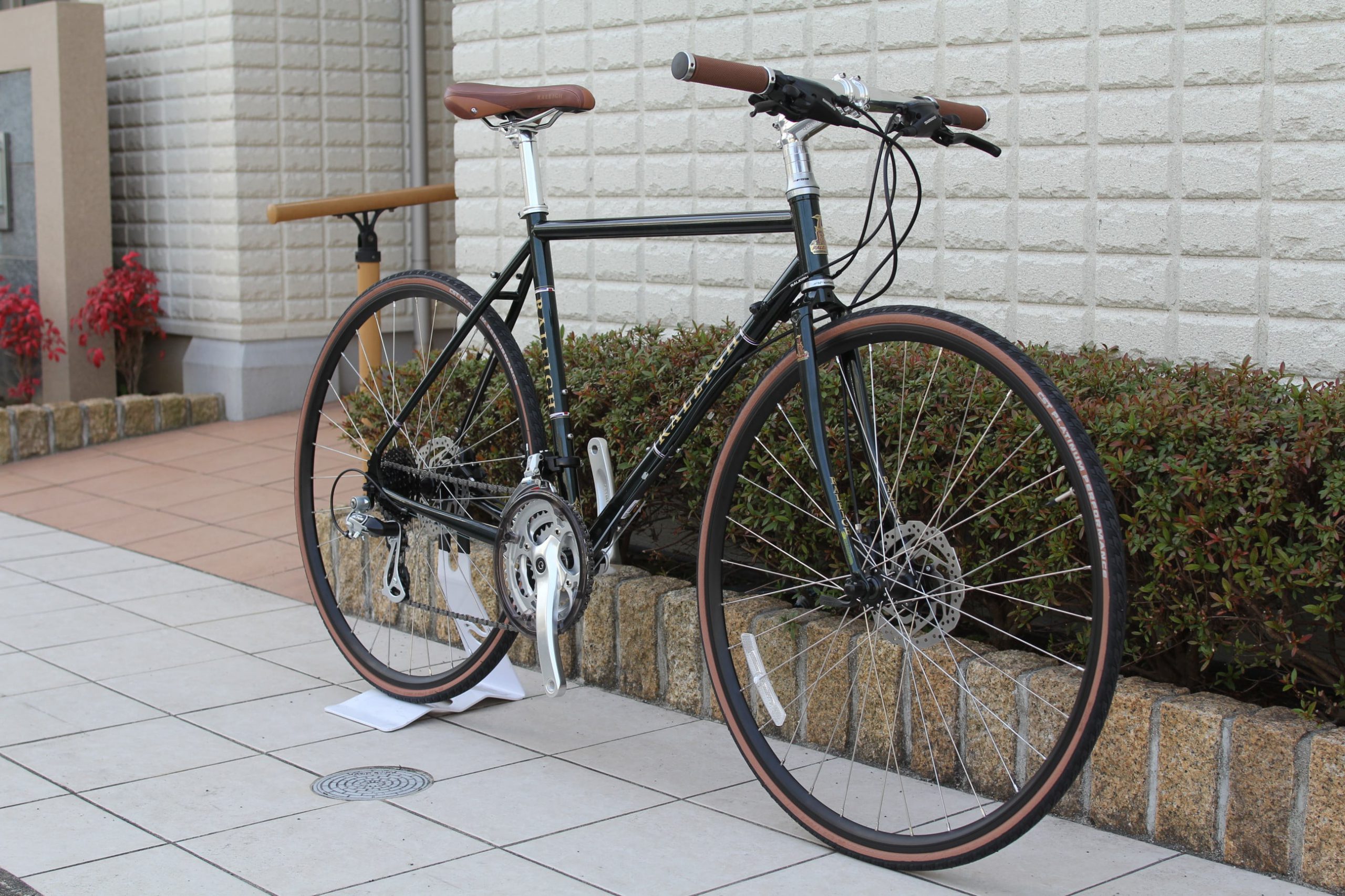 RALEIGH『RFT』モダンクラシックなクロモリのクロスバイク | KURASHI cycle