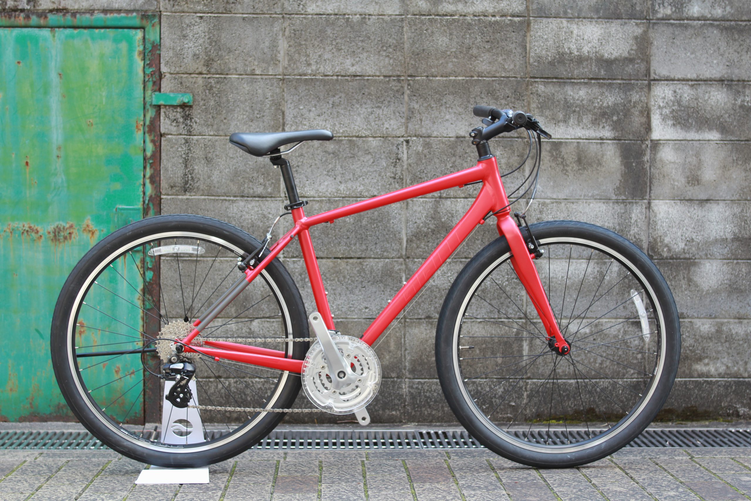 GIANT『Gravier / Gravier Disc』より安定感を求める方にMTB寄りの