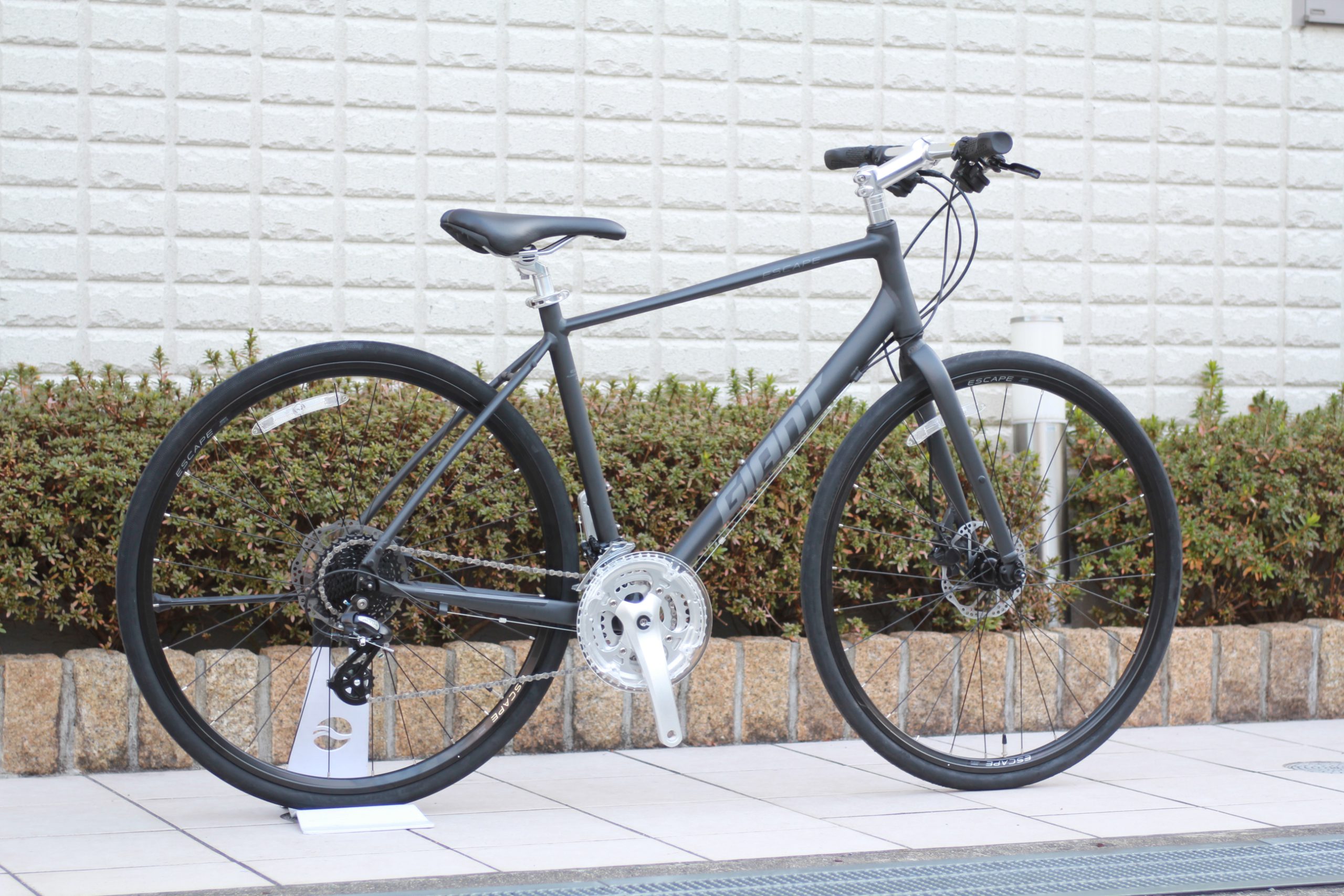 GIANT『ESCAPE R DISC』雨の日でも自転車に乗る人にオススメな油圧