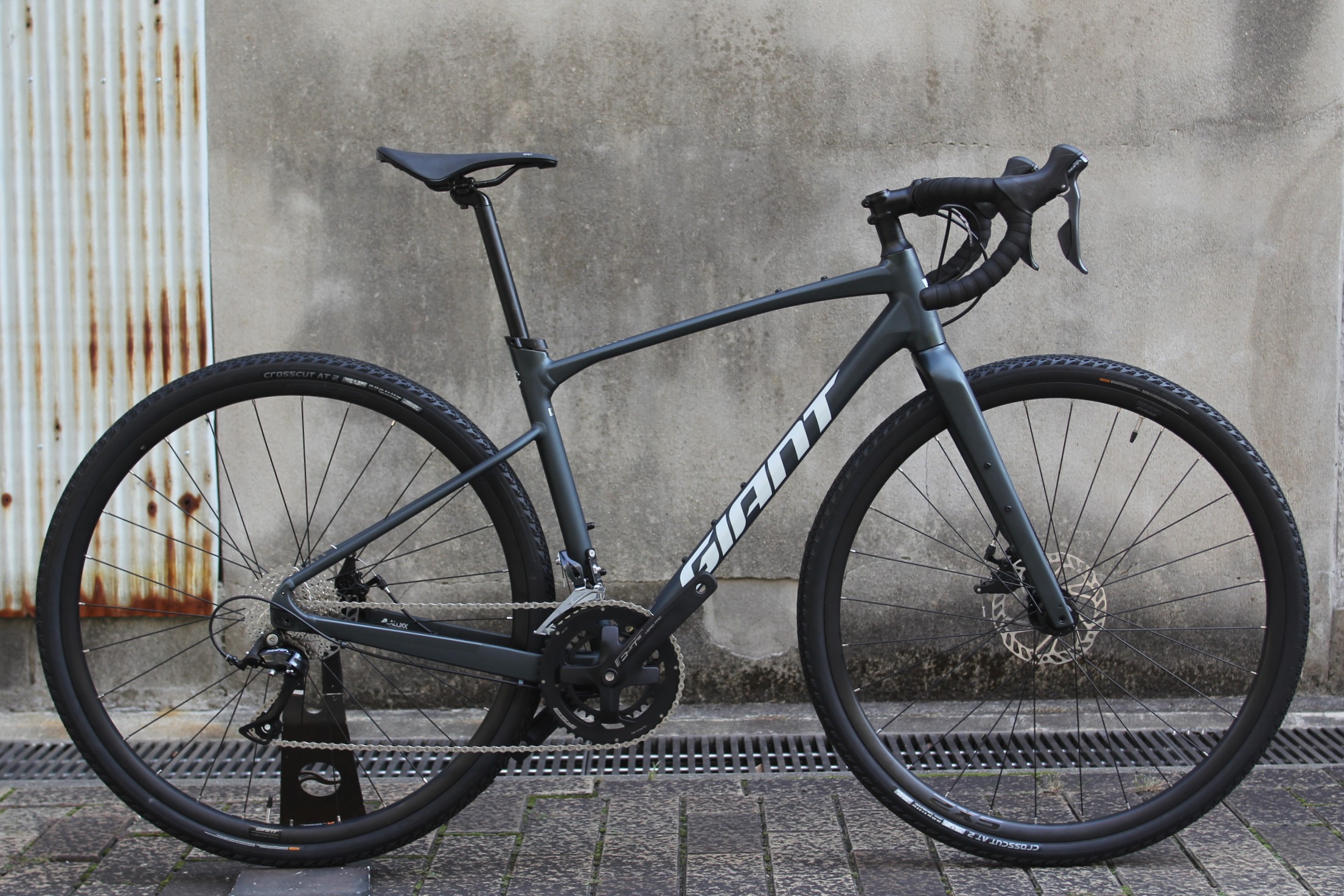 GIANT『REVOLT 2』通勤、通学にもおすすめのエントリークラスのグラベルバイク